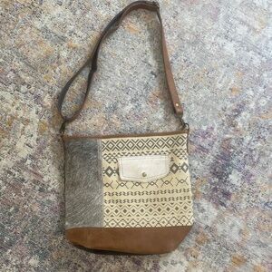 Anngoti western/boho style bucket bag